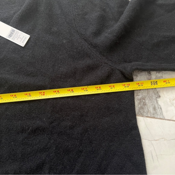 NWT Chico's Elegant Relaxed Black V-Neck 100% Cashmere Sweater Women’s XL - Picture 9 of 9